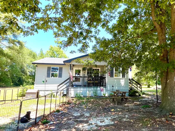 3781 Hayne Stretch Road, Roseboro, NC 28382