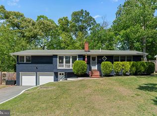 52 Sunset Dr, Severna Park, MD 21146