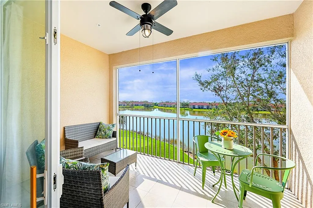 2 bed, 2.0 bath, 1194 sqft, $2,000 — Photo 4