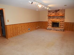 7215 S Roberts Rd, Bridgeview, IL 60455