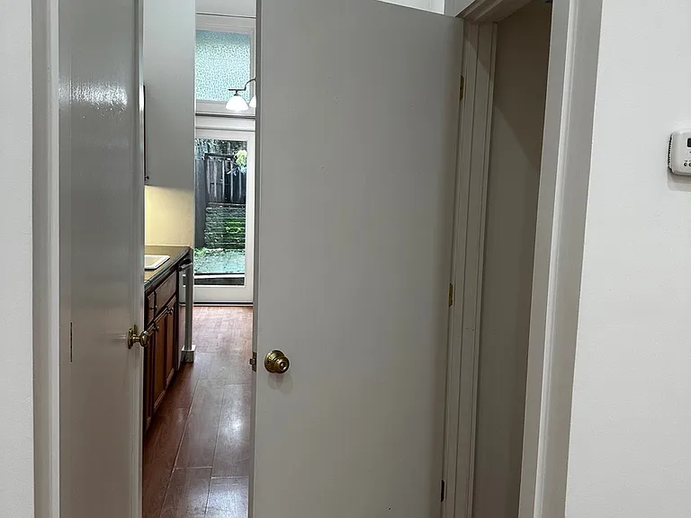 1936 Bush St #5 — Photo 13