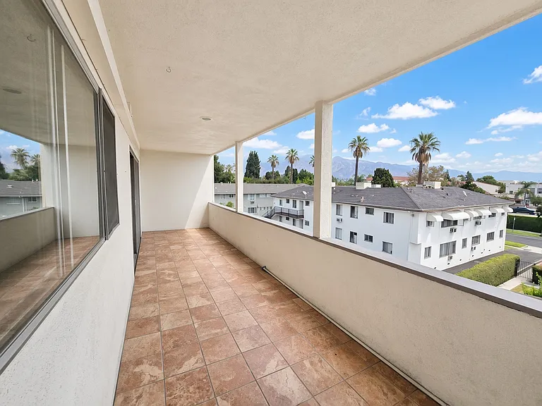 1299 Cordova St #308 — Photo 6
