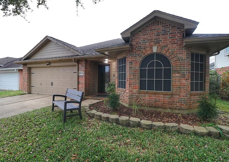 1st image of 9206 Desirable Dr