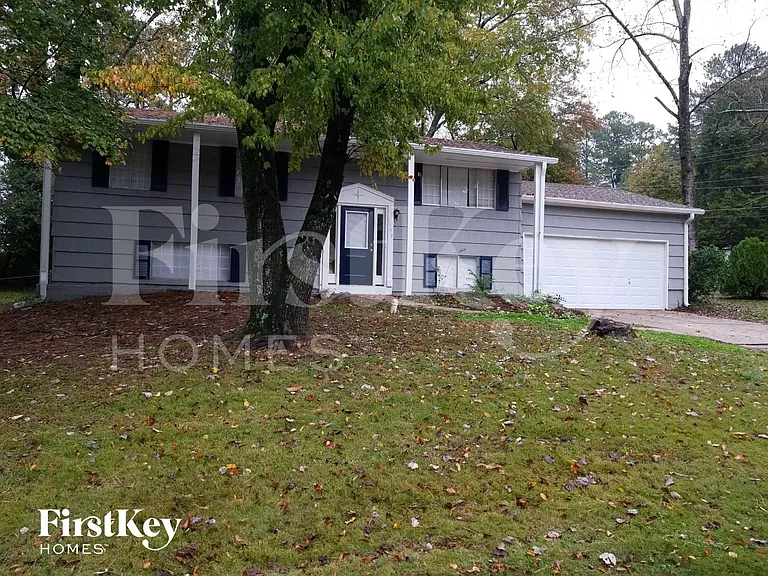 1199 Pineglen Dr — Photo 1