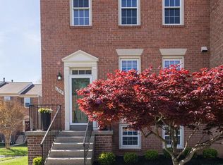 12312 Fox Lake Ct, Fairfax, VA