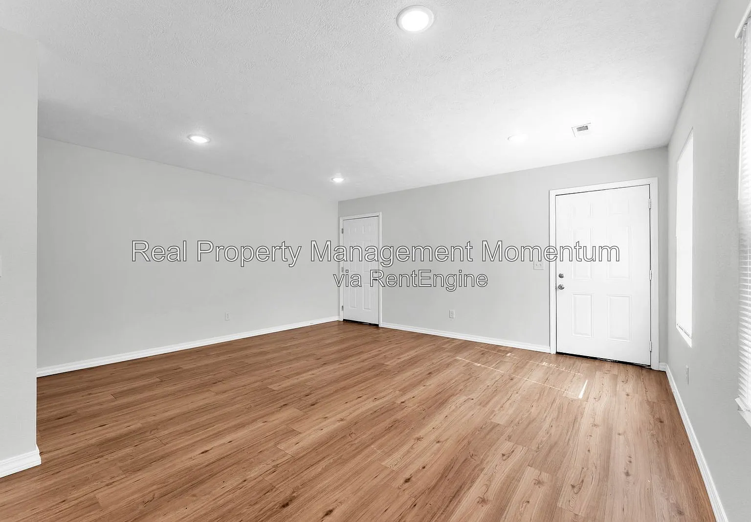 3 bed, 2.0 bath, 1150 sqft, $1,195 — Photo 3