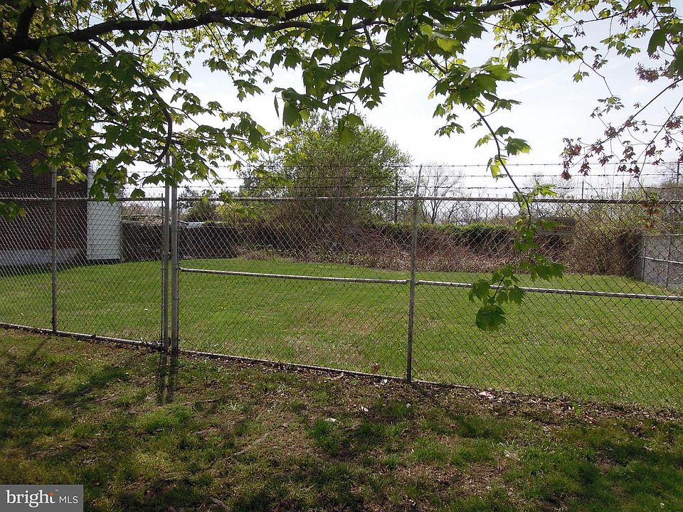 1st image of 817 S Warren St