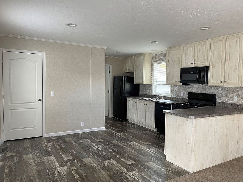 1st image of 516 Courtland Ln #266