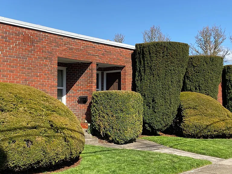 1710 NW Van Buren Ave — Photo 1