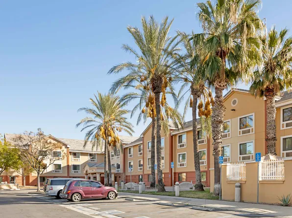 Los Angeles - Ontario Airport, 3990 Inland Empire Blvd, Ontario, CA 91764