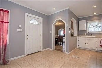 4th image of 57 Bodwell St