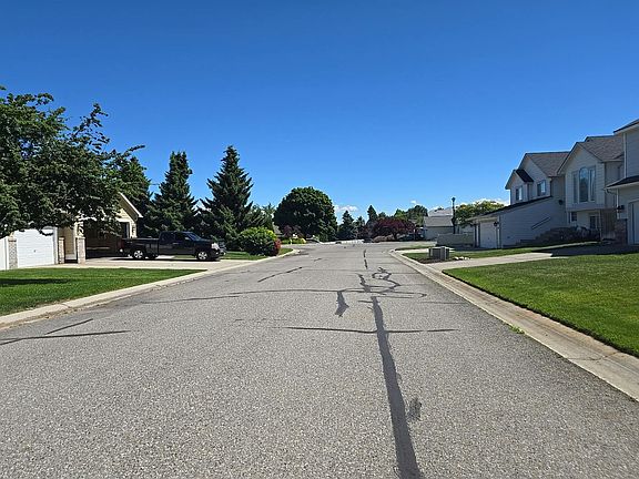 5th image of 515 S Sonora Ln