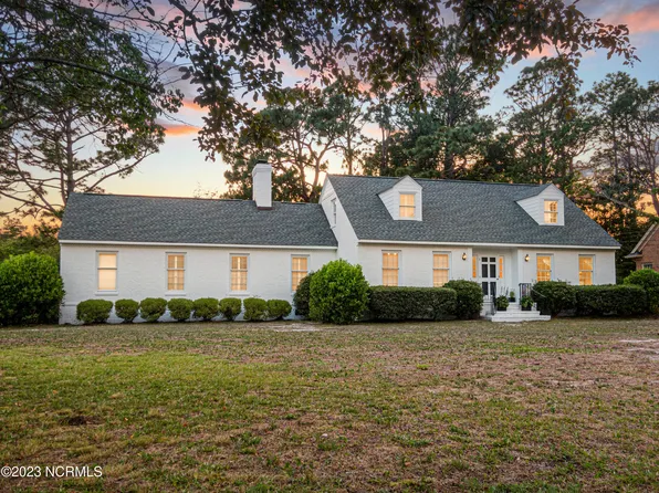 2301 Lynnwood Drive, Wilmington, NC 28403