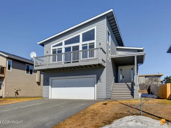 1201 Northpointe Bluff Dr, Anchorage, AK 99501