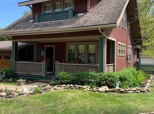 2 Old State Rd, Ausable Chasm, NY 12911