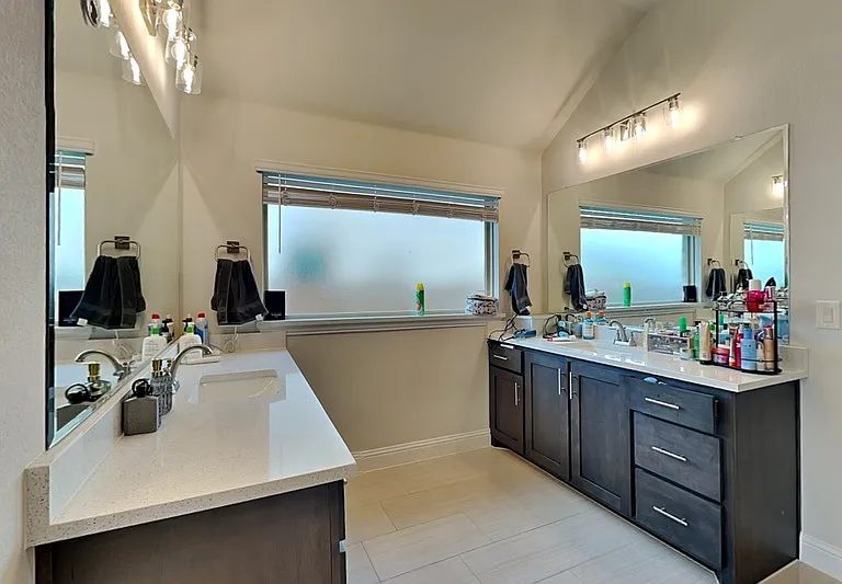 335 Chapel Hill Dr — Photo 9