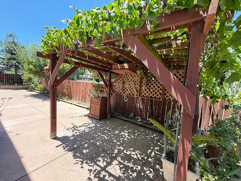 40 Curtis Ct — Photo 20