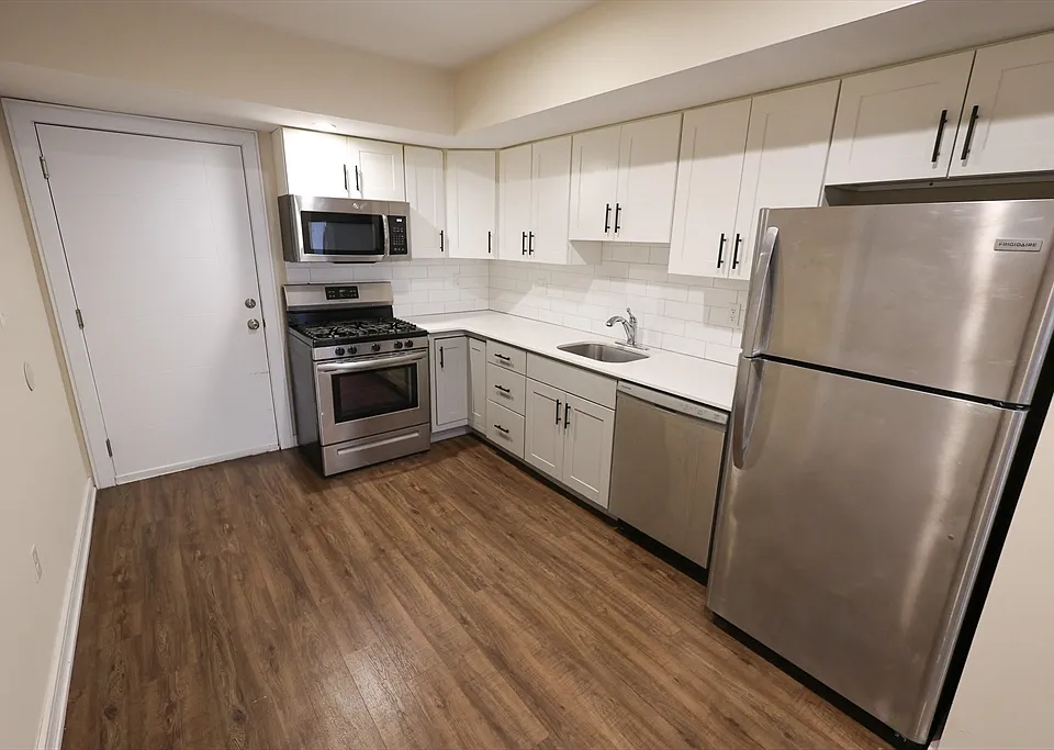 332 Talbot Ave #13