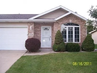 3725 Sandalwood Dr photo 1