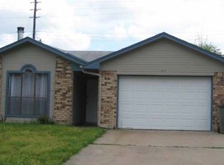 807 Braeswood Cir, Bryan, TX 77803