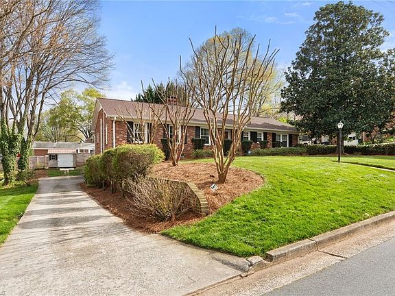 2nd image of 2870 Deerwood Dr