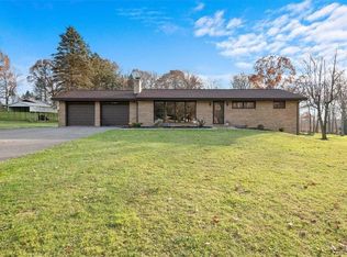 318 Holyoke Rd, Butler, PA 16001