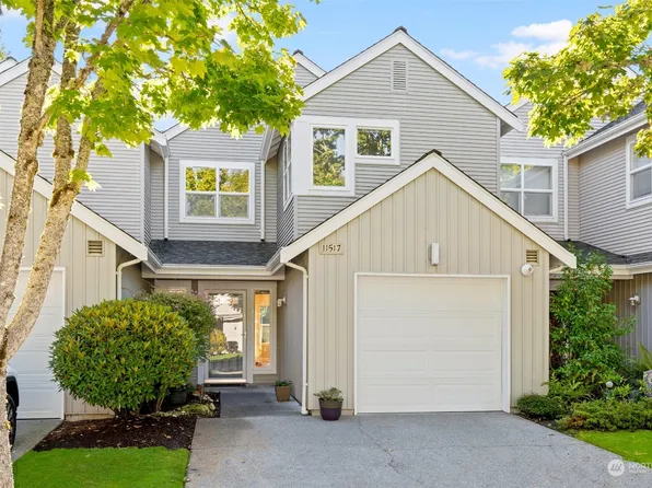 11517 Pine Court, Mukilteo, WA 98275