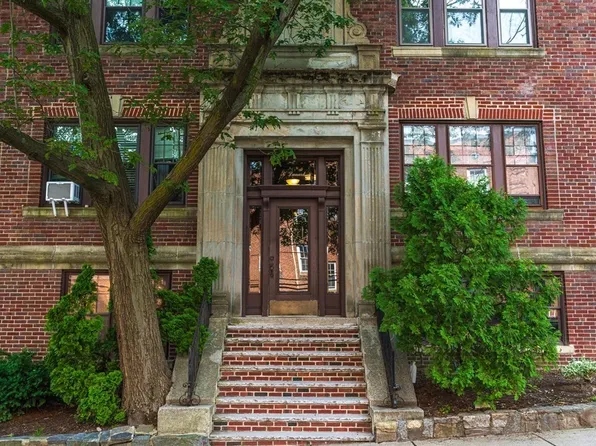 6 Lanark Rd APT 4, Brookline, MA 02445
