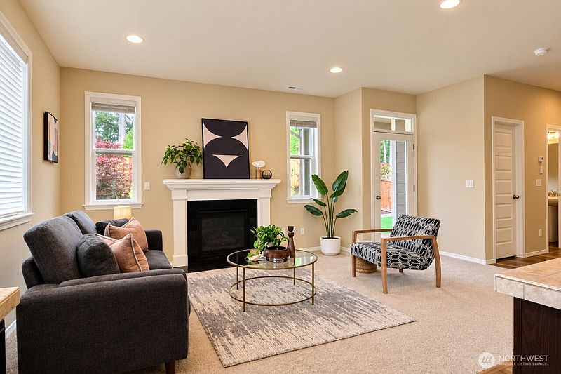 3rd image of 11244 Borgen Loop