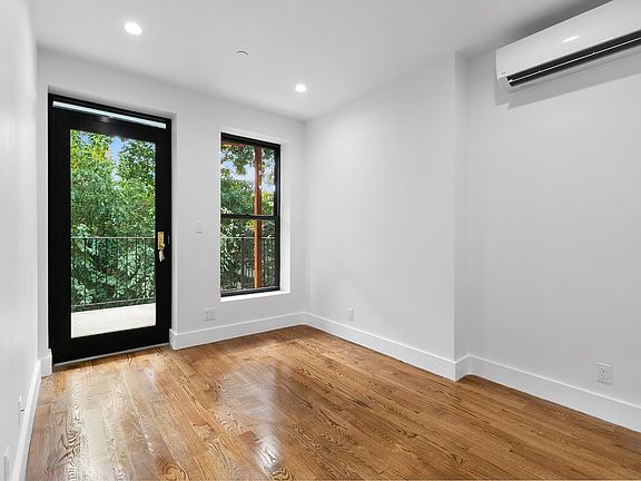 2nd image of 206 Lexington Ave #Residence-