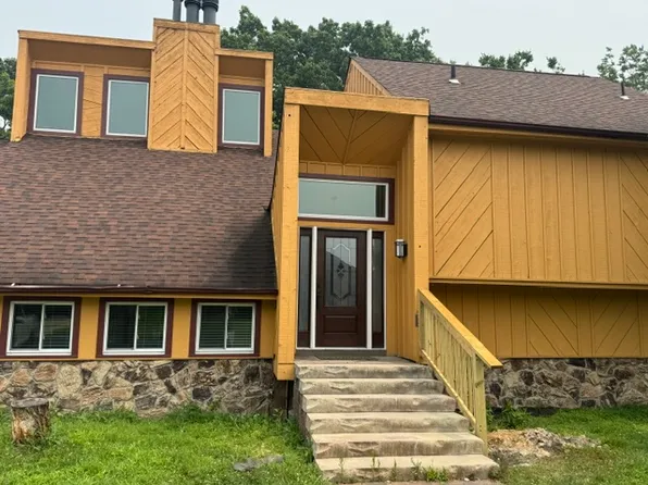 143 Regal Ct #1, Monroeville, PA 15146