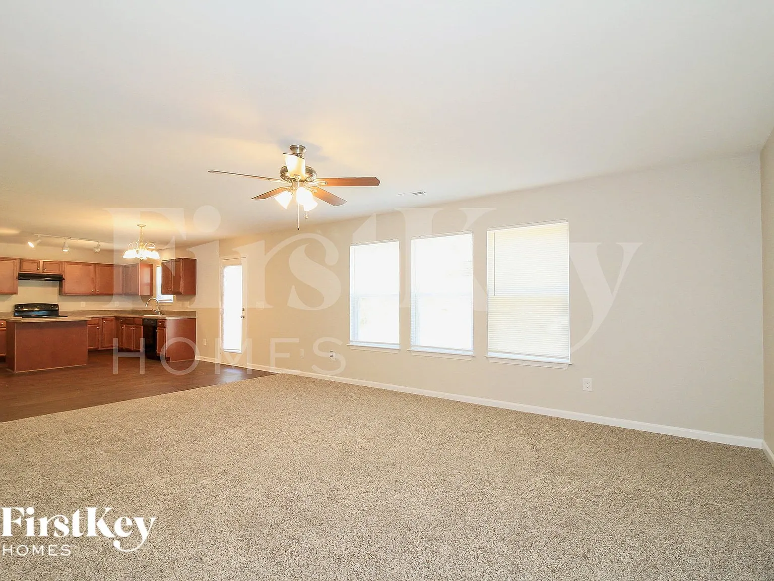 4 bed, 2.5 bath, 2805 sqft, $2,775 — Photo 4