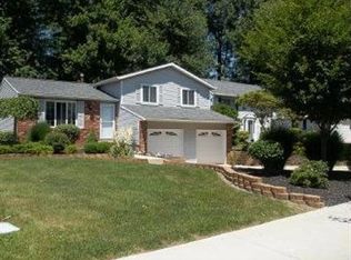 5420 Oak Ridge Dr, Willoughby, OH 44094