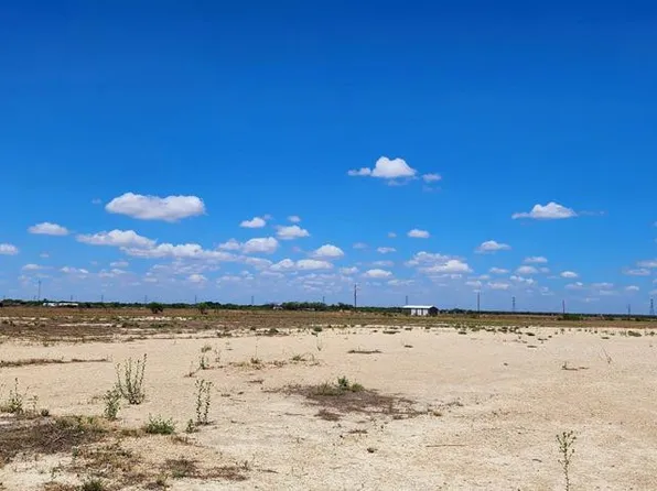 6765 Oilfield Dr #6, San Angelo, TX 76901