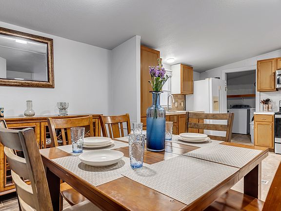 4th image of 800 Lee Dr #1