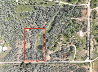 797 Roosevelt Rd, Luling, TX 78648