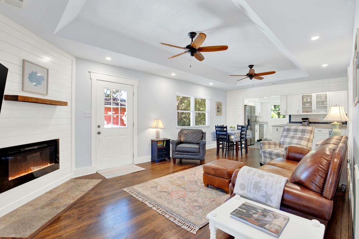 next background image