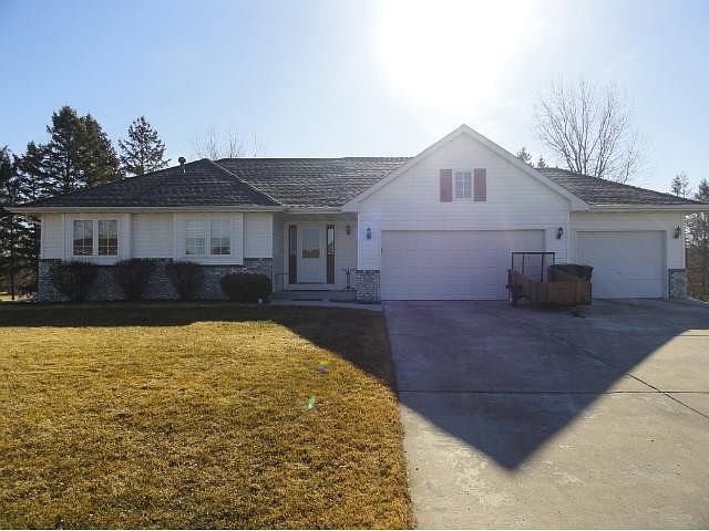 1st image of 1553 14th St SE