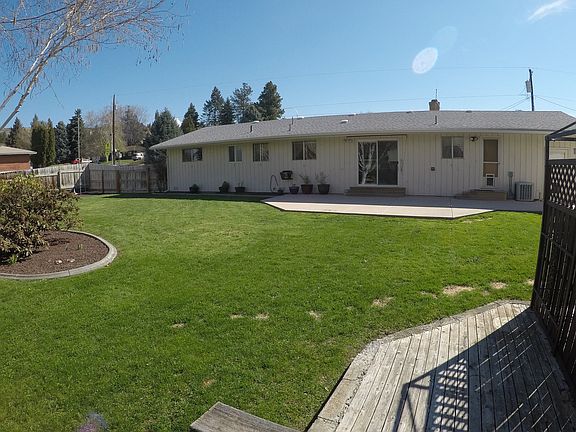 4th image of 788 N Keller Ave