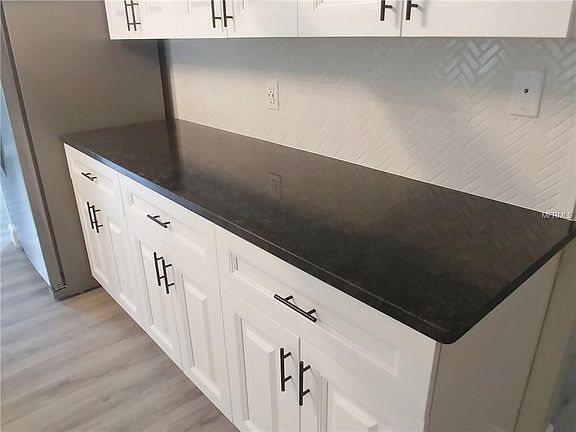5th image of 13902 Glover Pl