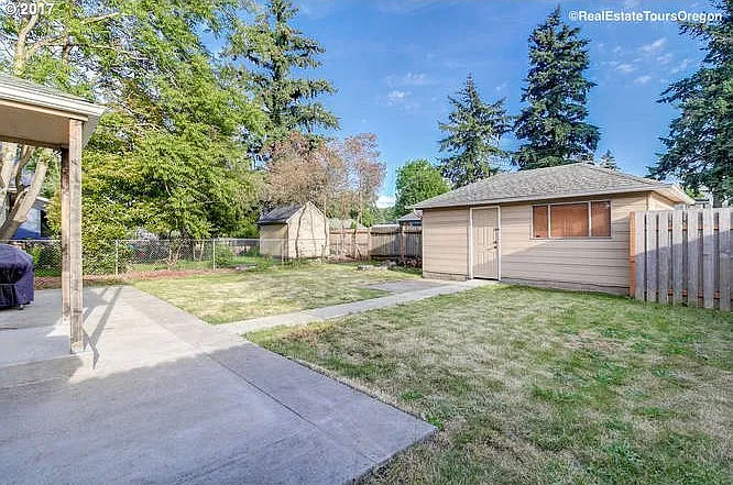 10006 SE Yukon St — Photo 17