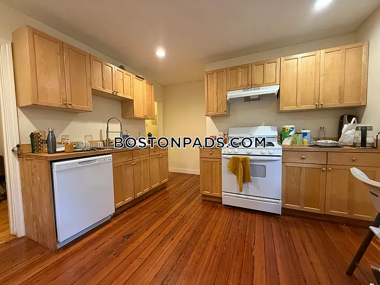 64 Pleasant St #1 — Photo 1
