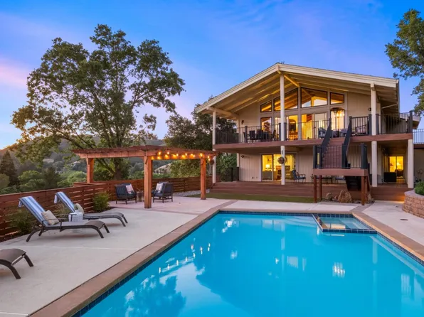 15208 Sycamore Dr, Morgan Hill, CA 95037