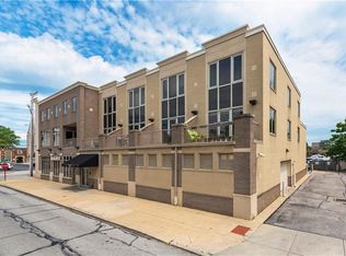 1411 Rosewood Ave #R-211, Lakewood, OH