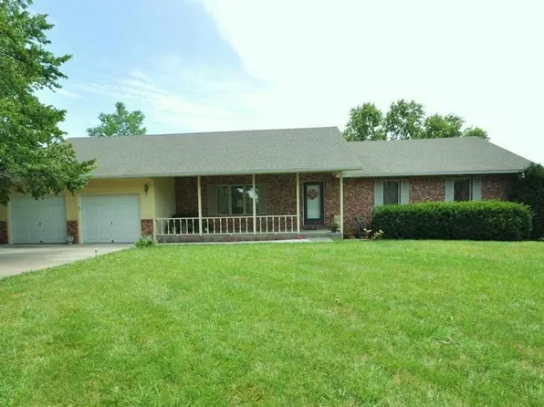 741 E Santa Fe Ave, Burlingame, KS 66413