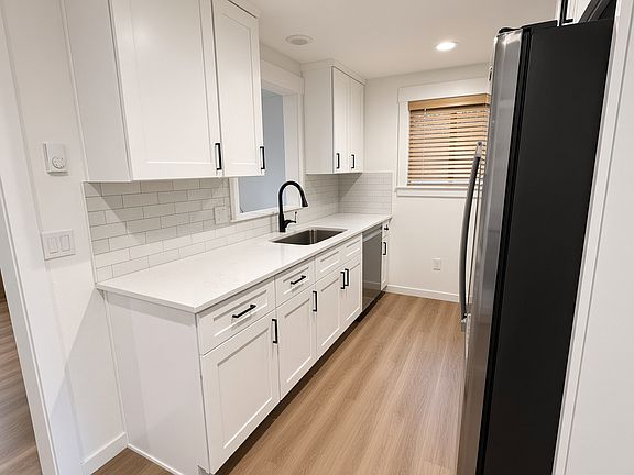 5th image of 403 N 21st St #403