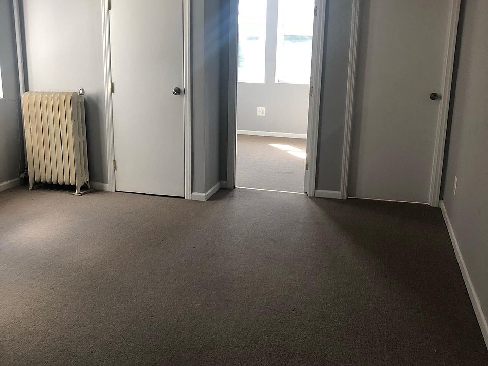 1st image of 458 Revere Ave Floor 2