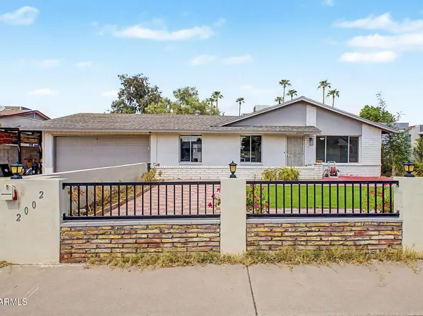 2002 W BLUEFIELD Avenue, Phoenix, AZ 85023