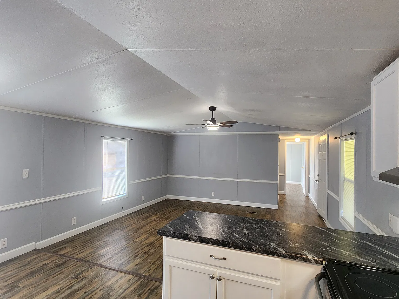 4 bed, 1280 sqft, $1,100 — Photo 3
