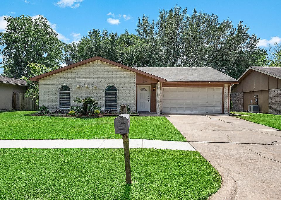 1st image of 2239 Fall Meadow Dr
